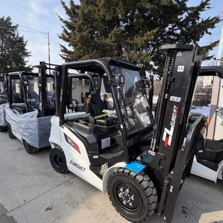 Stivuitor Diesel  EUROLIFT, 2.5 t, catarg triplex 4.5 m