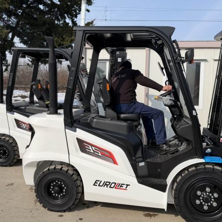 Stivuitor Diesel  EUROLIFT, 3.5 t, ridicare 3.5m